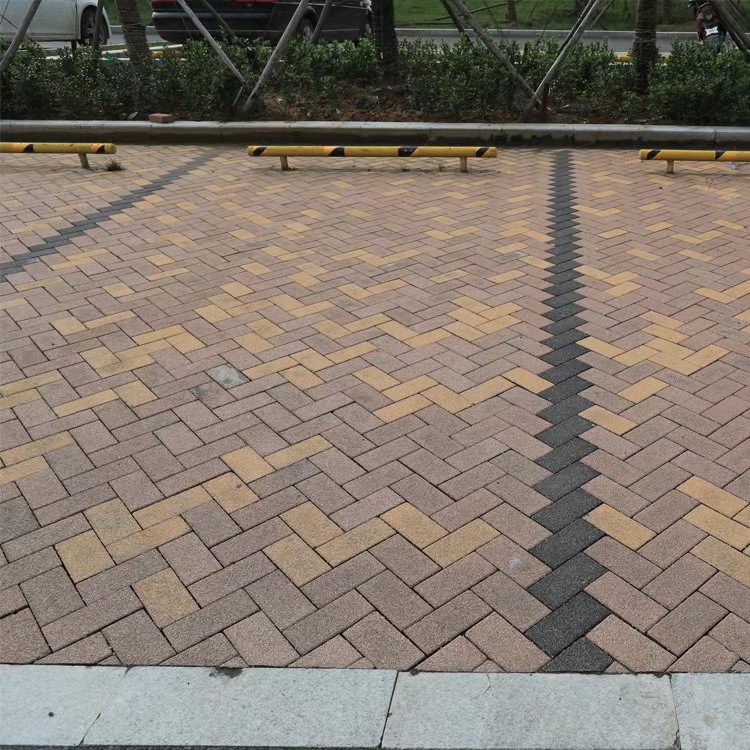 某小區停車(chē)位陶瓷透水磚效果圖
